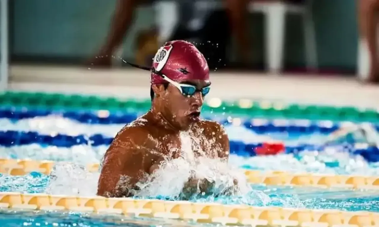 Sebastián Galleguillo: Un nadador varelense que trasciende barreras y se prepara para el Mundial de Natación