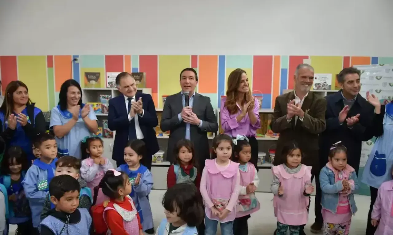 Nuevo edificio del Jardín Municipal Nº8 es inaugurado por autoridades locales y nacionales