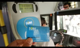 Aumento en los colectivos regulados por Nación: cómo impactará en el bolsillo de los s