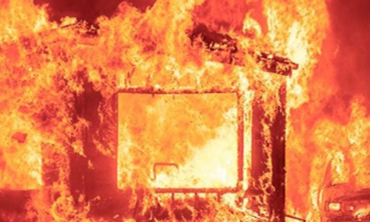 Camping: Incendios, encapuchados y armas