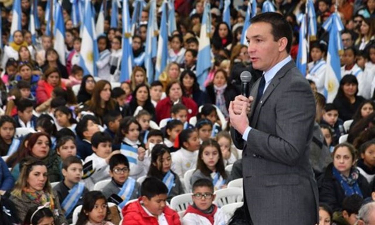 Se celebra el día de la bandera