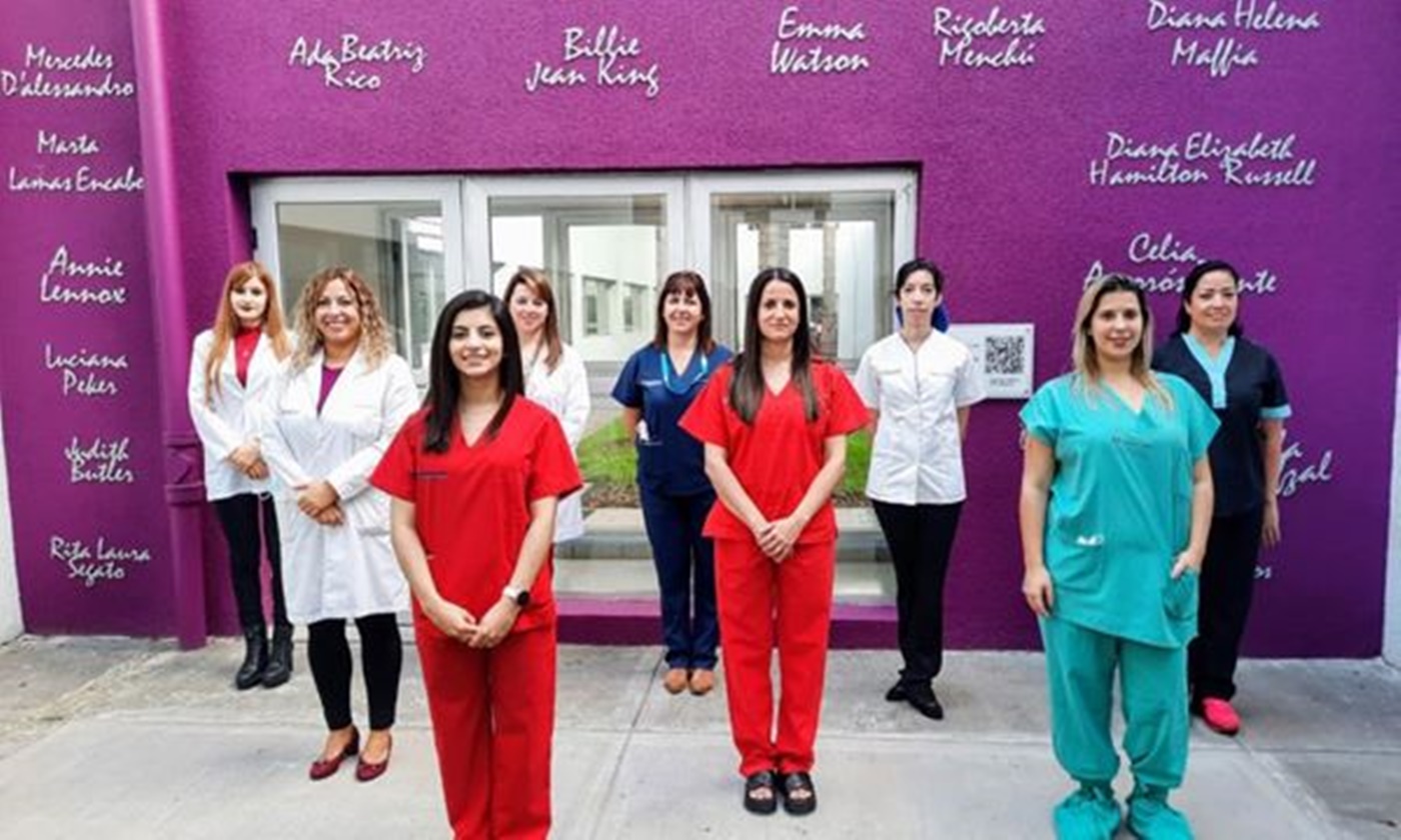 Mujeres profesionales realizan trasplante hepático